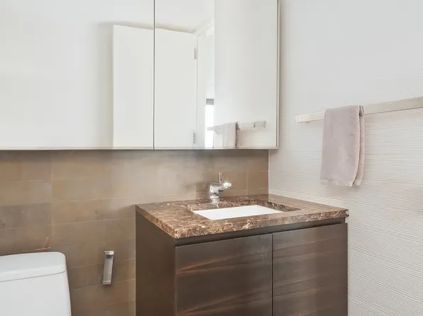 515 East 72nd Street image 5 of 14