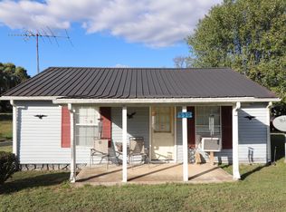 690 Browning Branch Rd, Hartsville, TN 37074