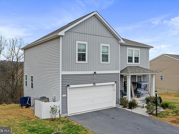 2nd image of 183 Luxor Ct