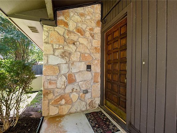 3rd image of 4713 Cap Rock Dr