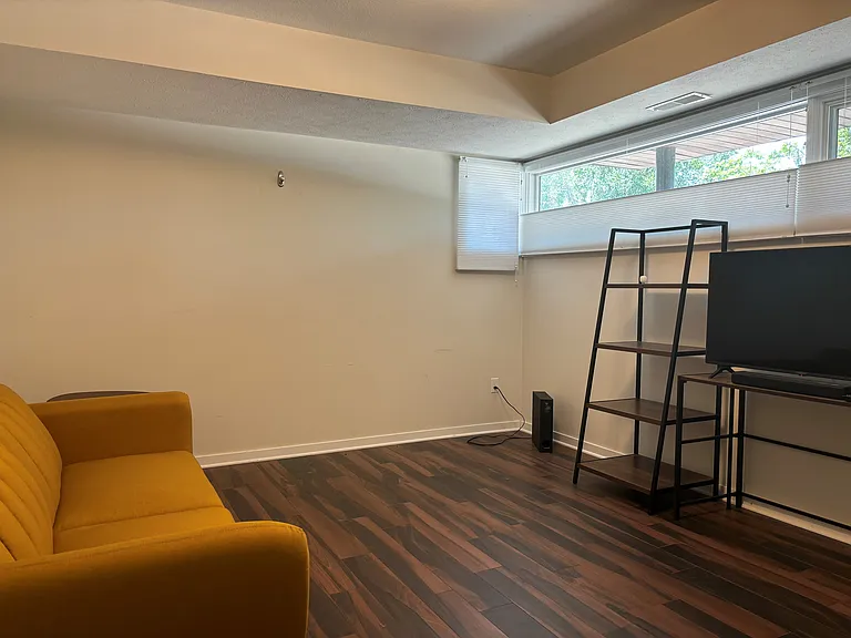 1901 E 119th St #20B — Photo 10