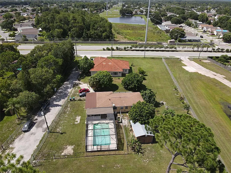 9160 Valencia College Ln — Photo 22