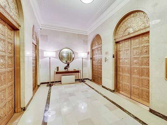 3rd image of 310 S Michigan Ave Unit 1011