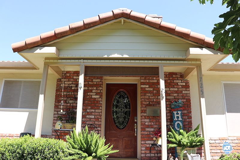 1st image of 725 Laurel Ave
