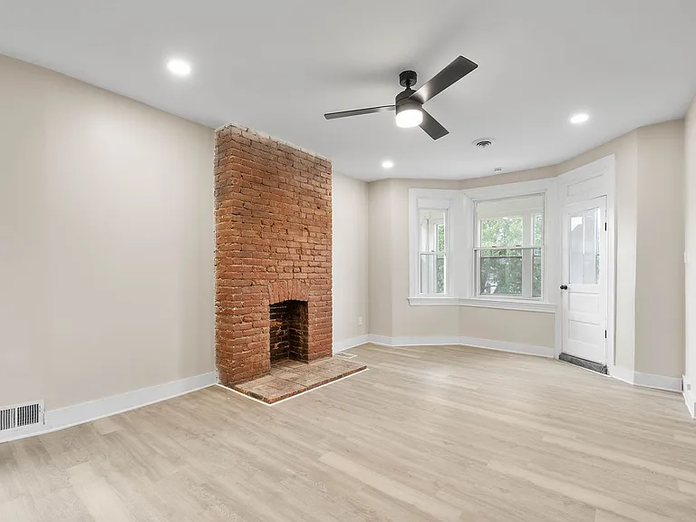 313 Kambach Street — Photo 18