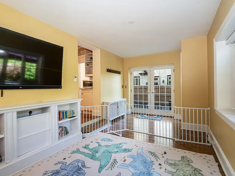 19 Hamilton Rd — Photo 8
