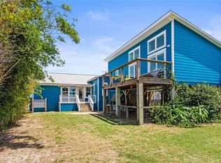 525 S 7th St, Port Aransas, TX 78373