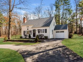 404 Neipsic Rd, Glastonbury, CT 06033
