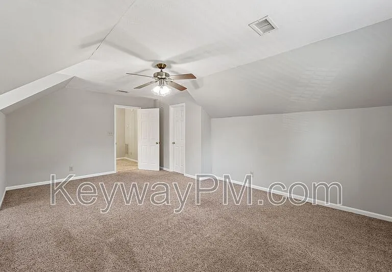 255 Silver Maple Rd — Photo 20