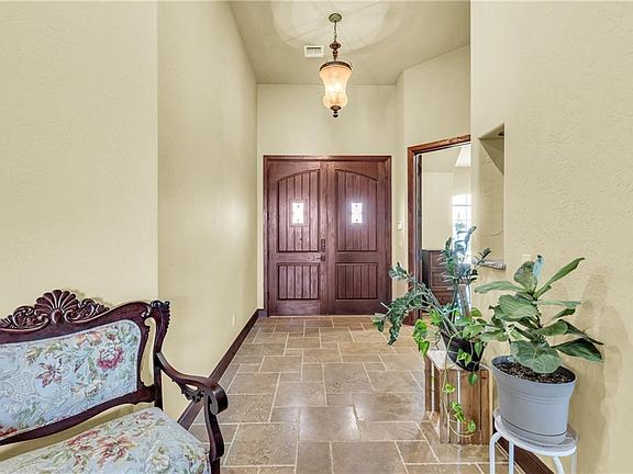 4th image of 10617 Oaksplinter Ln