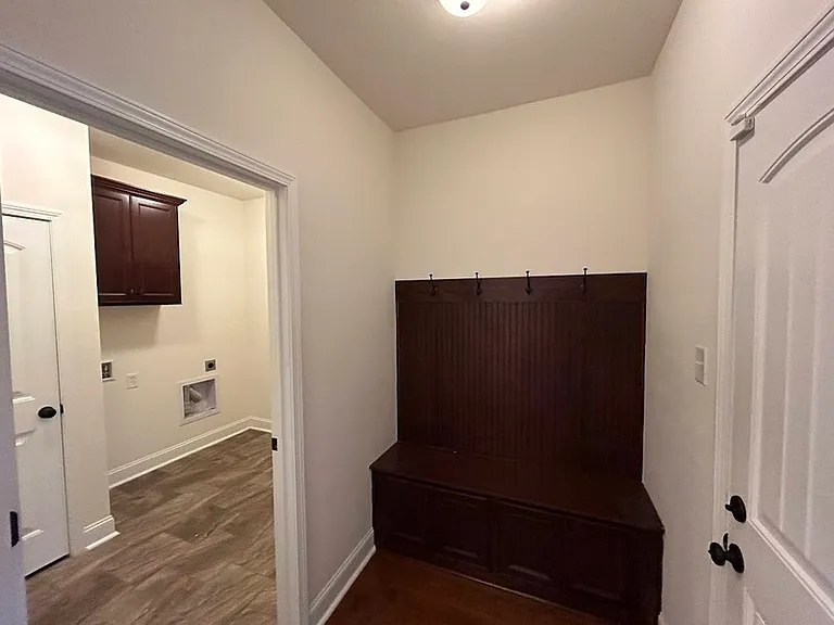 138 Riverfront Dr — Photo 7
