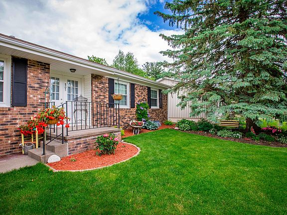 3rd image of 803 Sunrise Cir