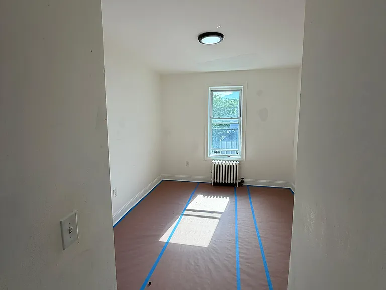 38-40 Kelly Parkway — Photo 11