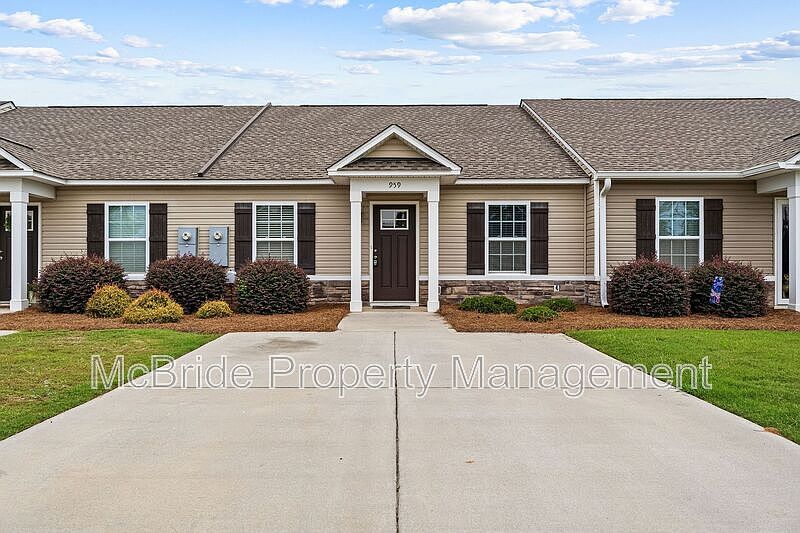 1st image of 959 Madrid Ct