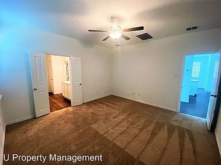 624 Fitzroy Ln — Photo 6