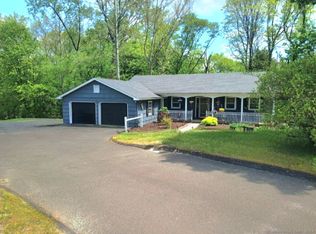 1 Karen Dr, Bethel, CT 06801