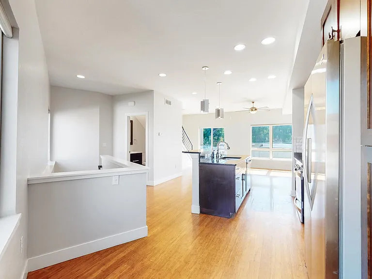 945 S Washington St — Photo 13