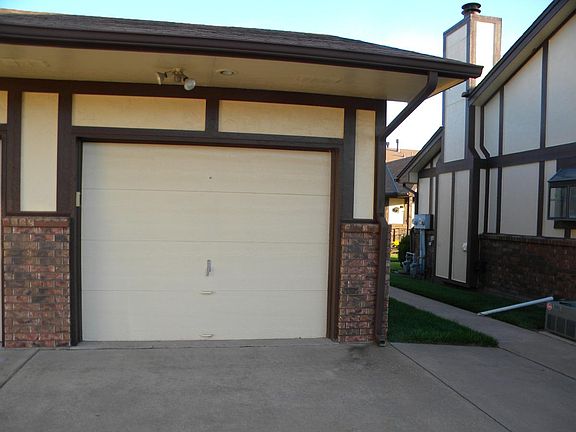 Your one car garage, add'l pkg available.