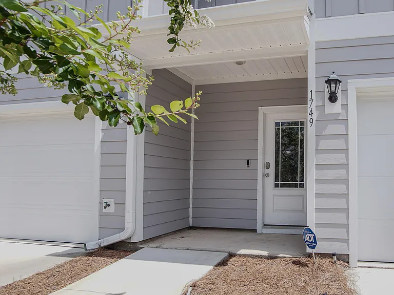 1749 Jakes Dr — Photo 27
