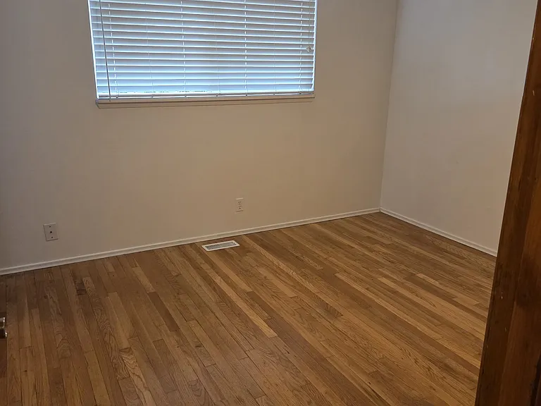 216 Jericho Ave NE — Photo 15