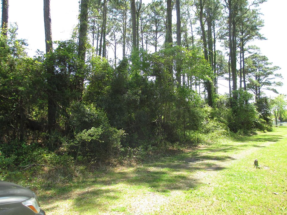 2nd image of #8 Waters Lane