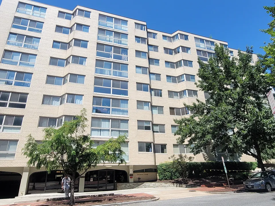 922 24th St NW #716