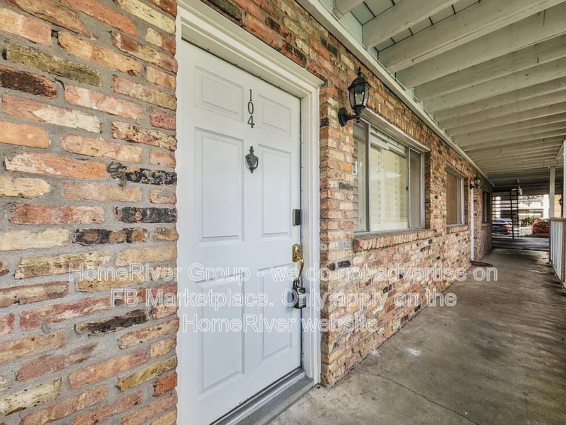 1 bed, 1.0 bath, 780 sqft, $1,900 — Photo 2