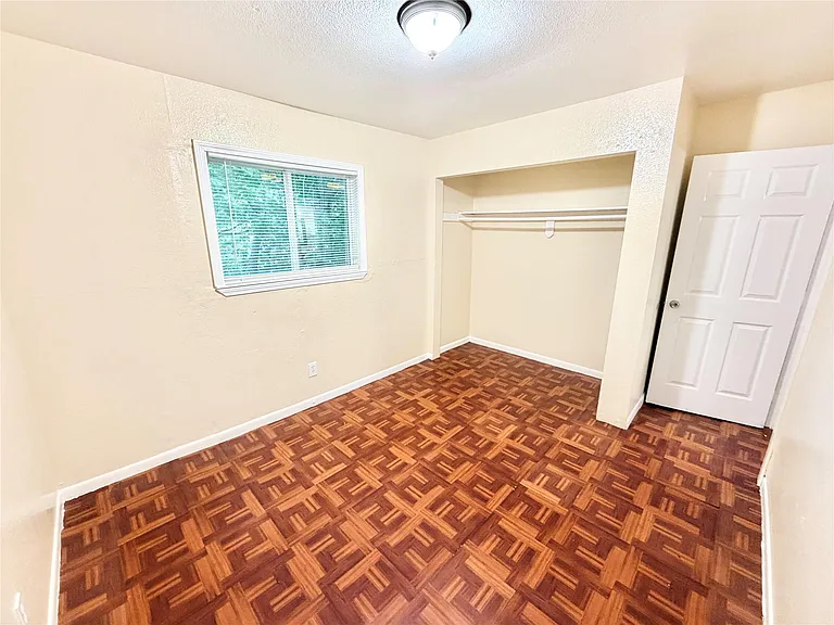 6257 Manor Rd #B — Photo 33