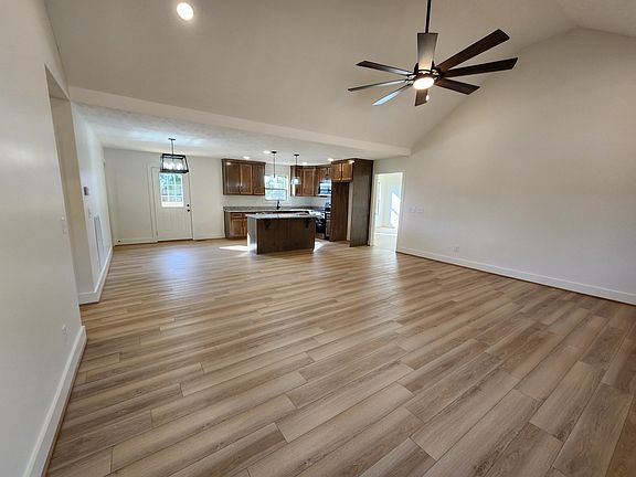 4th image of 125 Acorn Ln Lot 38