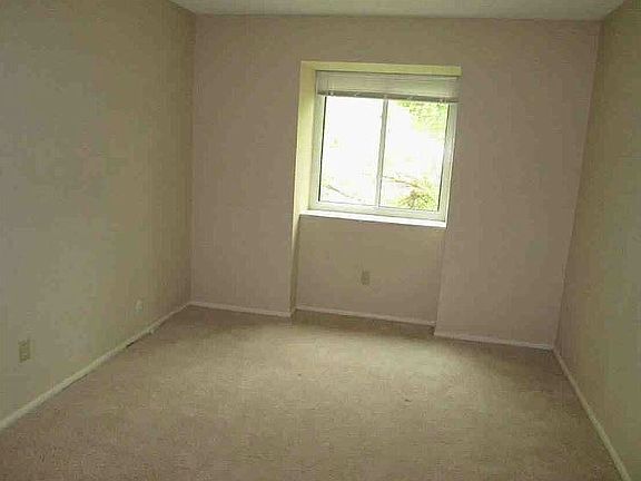 4th image of 4355 Maryland Ave APT 431