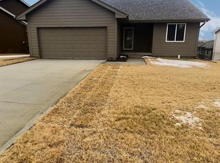 8958 S 21st St, Gretna, NE 68147