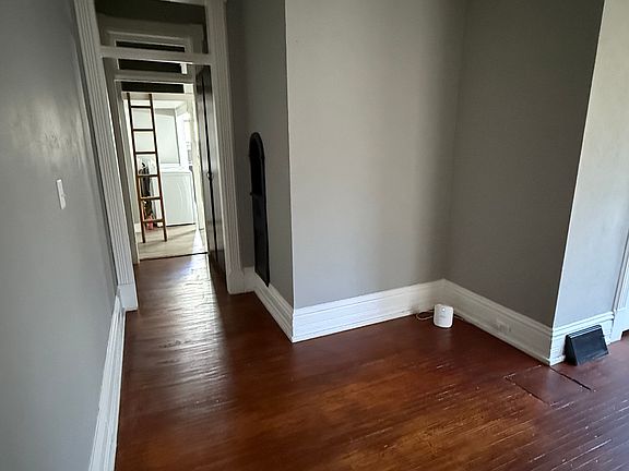 4th image of 853 Columbia Ave #2