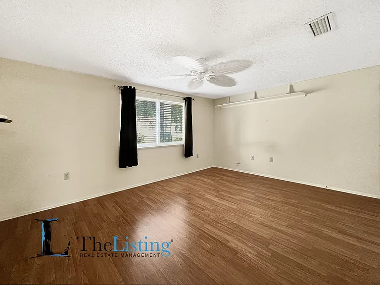 8312 Mill Creek Ln — Photo 16