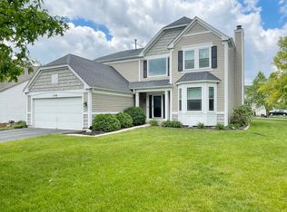 1100 Cottage Cv, Elgin, IL 60123