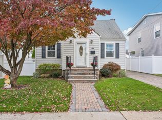 215 Harrison Ave, Franklin Square, NY 11010