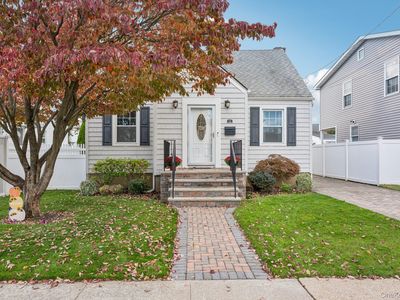 215 Harrison Avenue, Franklin Square, NY, 11010