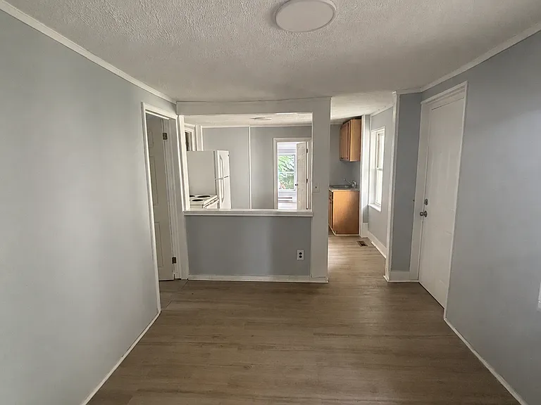 86 Wolcott St #1R — Photo 2