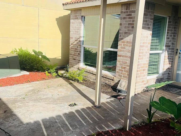 3258 Continental Dr — Photo 17