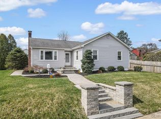 206 N 6th St, Lehighton, PA 18235