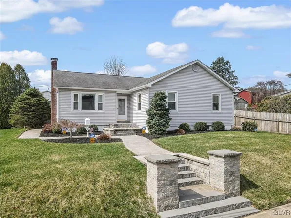206 N 6th St, Lehighton, PA 18235