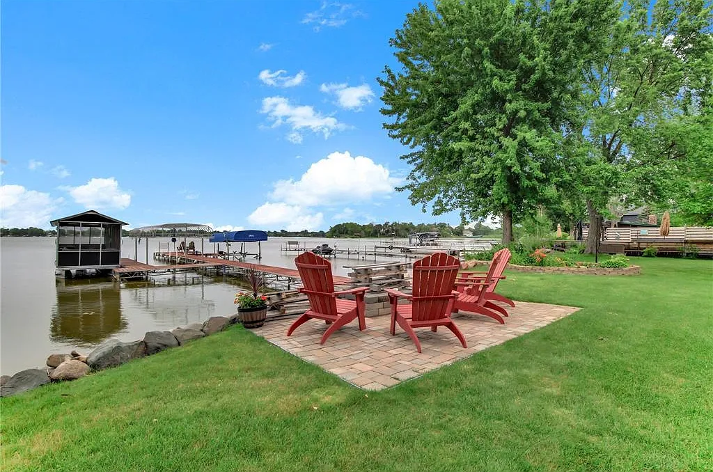 4 bed, 3504 sqft, $7,000 — Photo 4