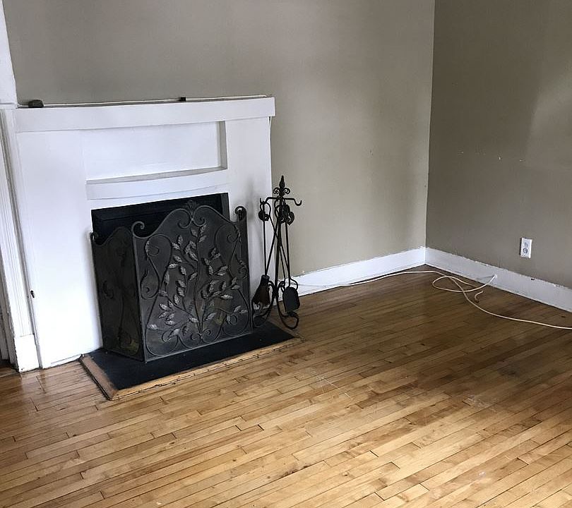 1st image of 3 Holly Pl #1