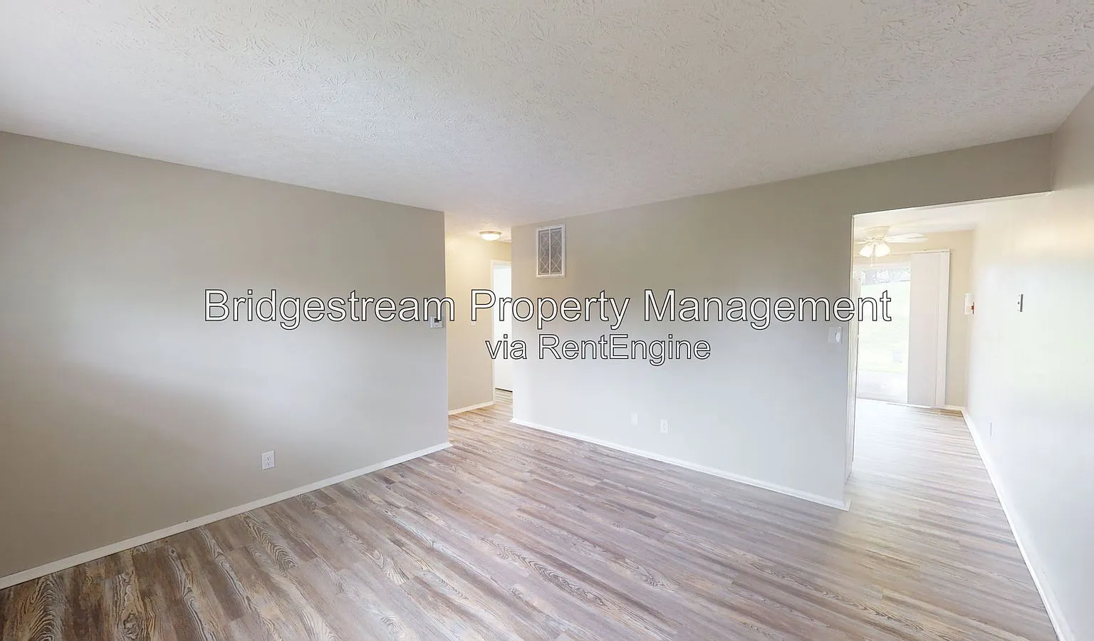 2 bed, 1.0 bath, $995 — Photo 4