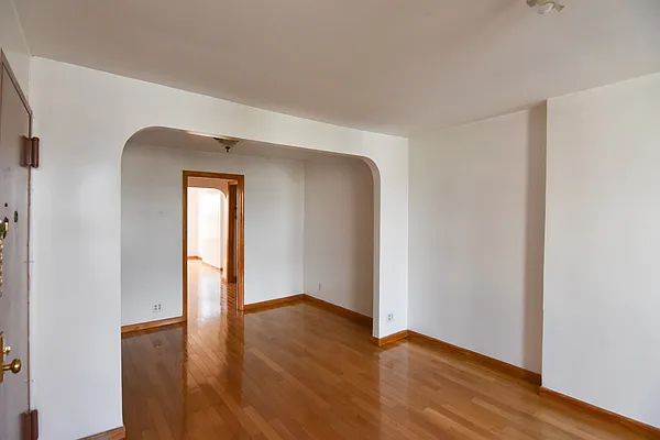 Rented by The Agency | media 8
