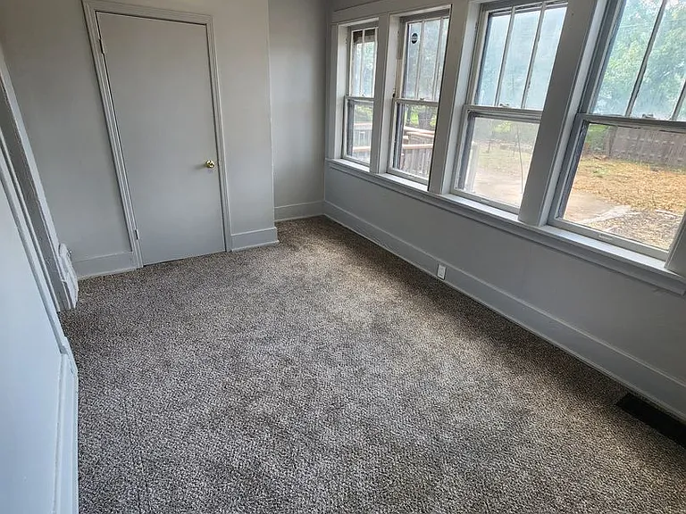 6010 Florence Blvd — Photo 28