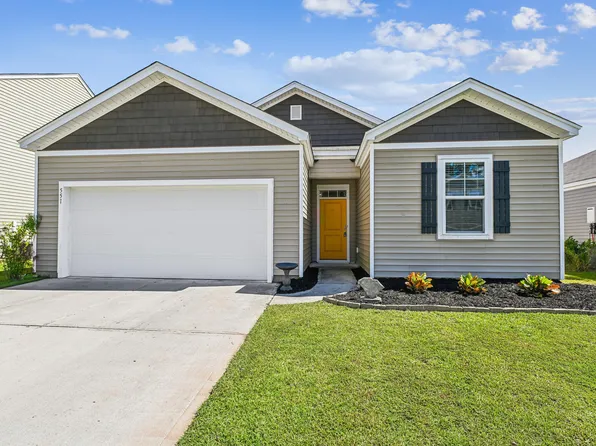 551 Wayton Cir, Moncks Corner, SC 29461
