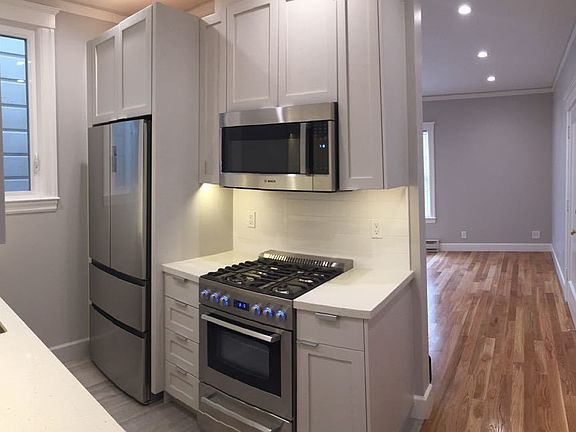 2nd image of 1550 Hayes St #B