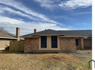 322 S Stewart Ave, Lancaster, TX 75146