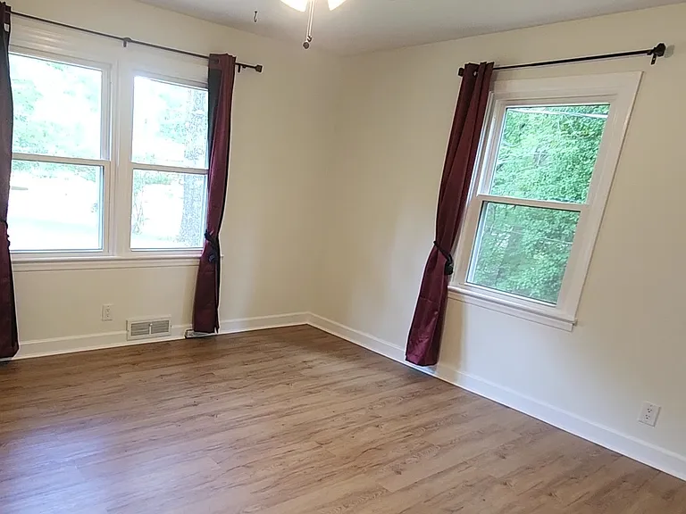 Nice sized bedrooms with closets