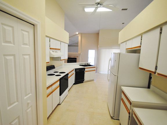 3rd image of 13401 Ironton Dr